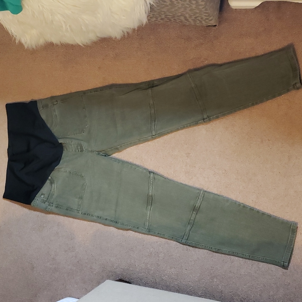 Liverpool Maternity Ankle Cargo Pant in Olive Night, size 8